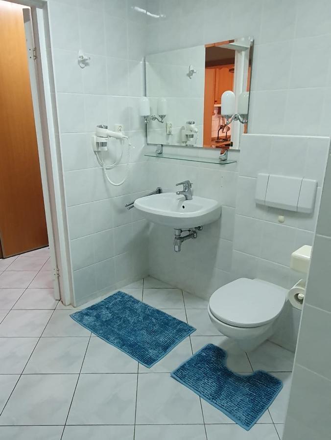 Apartament Koala Kolobrzeg, 50 M Do Plazy, Garaz-Po Wczesniejszej Rezerwacji U Wlascicieli, Wifi, Mile Widziane Czworonogi Екстериор снимка