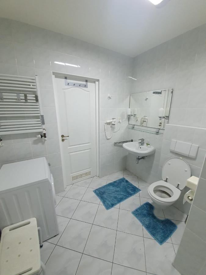 Apartament Koala Kolobrzeg, 50 M Do Plazy, Garaz-Po Wczesniejszej Rezerwacji U Wlascicieli, Wifi, Mile Widziane Czworonogi Екстериор снимка